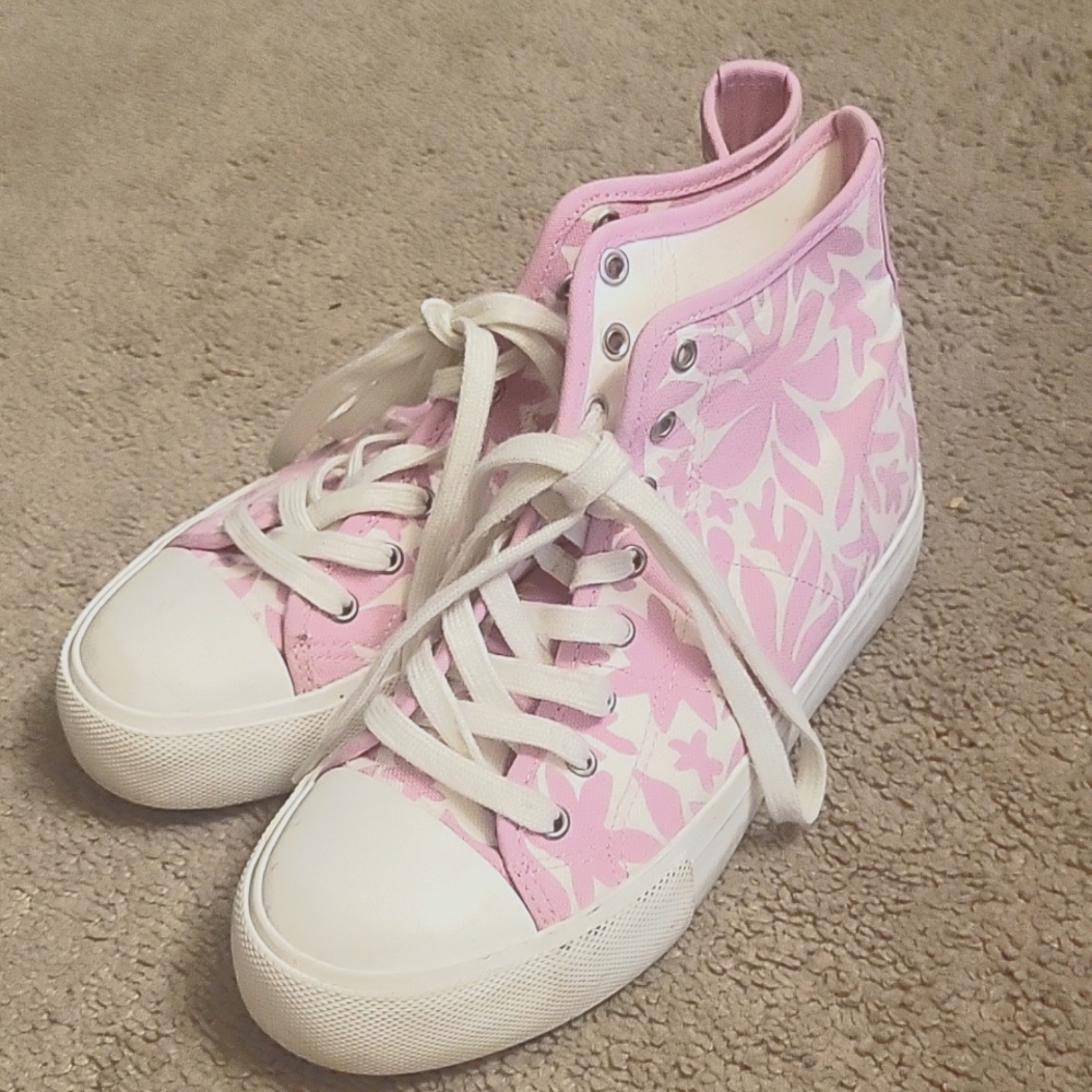 American Eagle US size 8 Sneakers women's